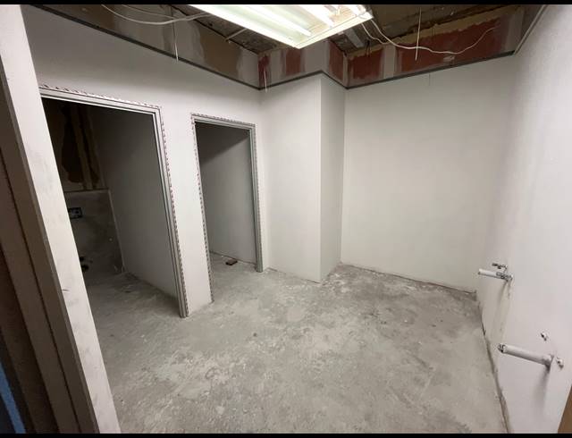 454M² BUSINESS TO LET IN CENTURY CITY
